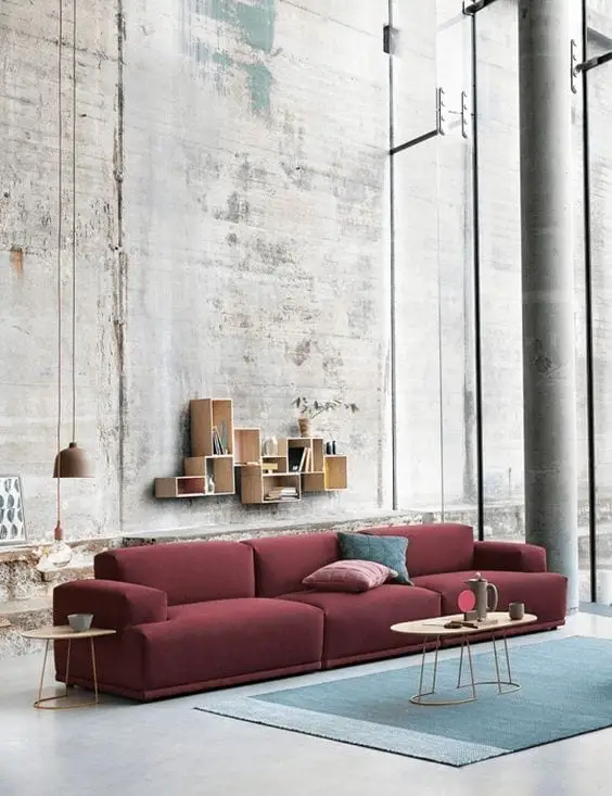 sofá en color tawny port