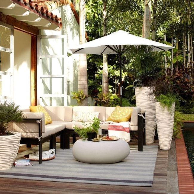 Opciones para decorar la terraza y exteriores durante el verano