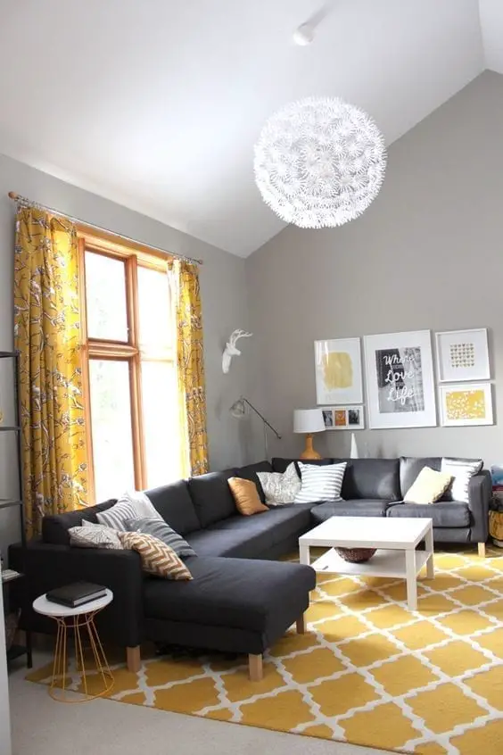 ideas para decorar una sala con alfombra amarilla 