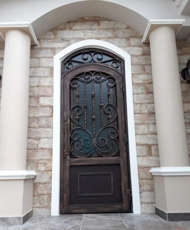 puerta ornamental