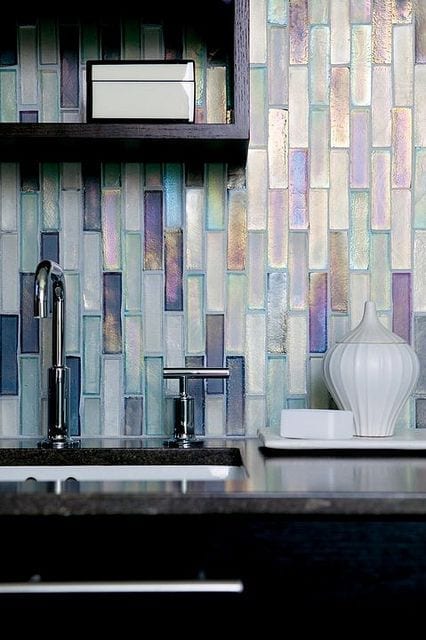 Azulejos de cristal para recubrir los baños