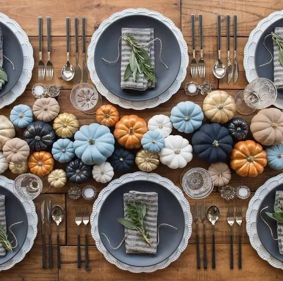 calabazas para decorar la mesa de thanksgiving