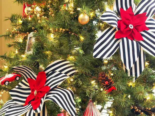 decorar el árbol de Navidad
