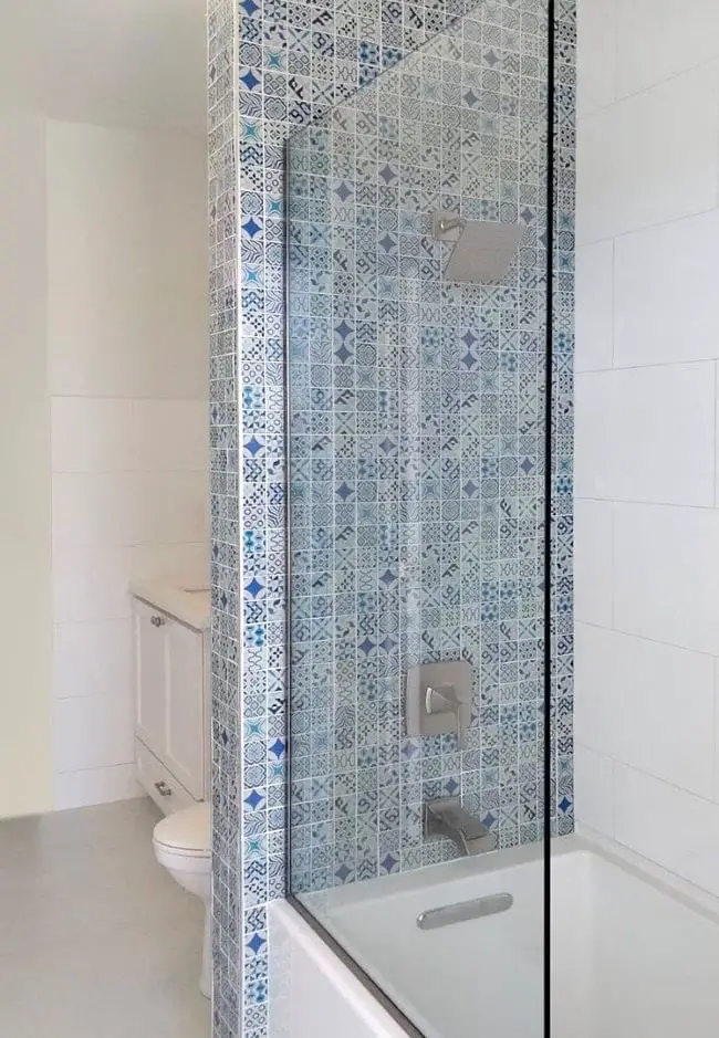 cortinas de cristal para baños modernos