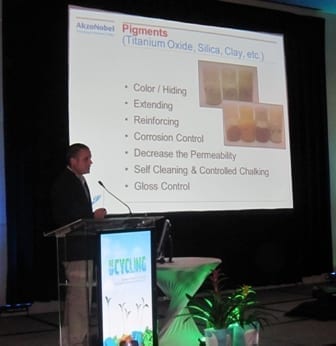 Foto_Arq_Arturo_Lugo_seminar_-_AkzoNobel_Glidden