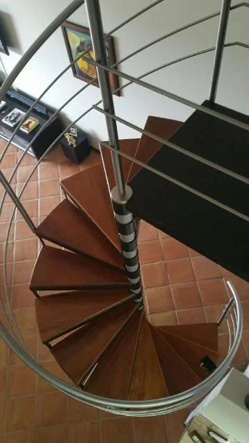 Escaleras en espiral modernas y originales