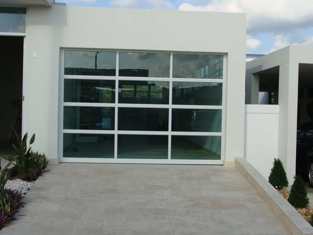 Puertas de Garaje, seguridad y estética para la casa