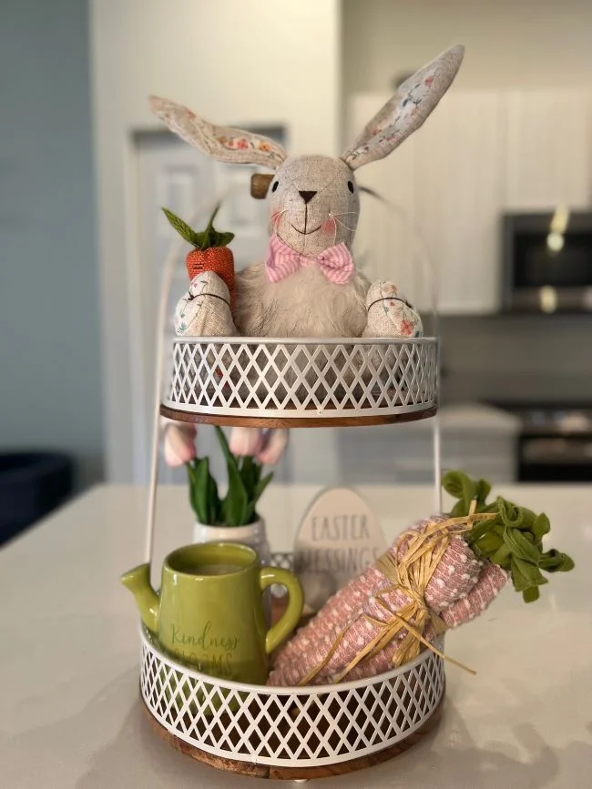 Tiered Trays para Primavera, ideas y colores