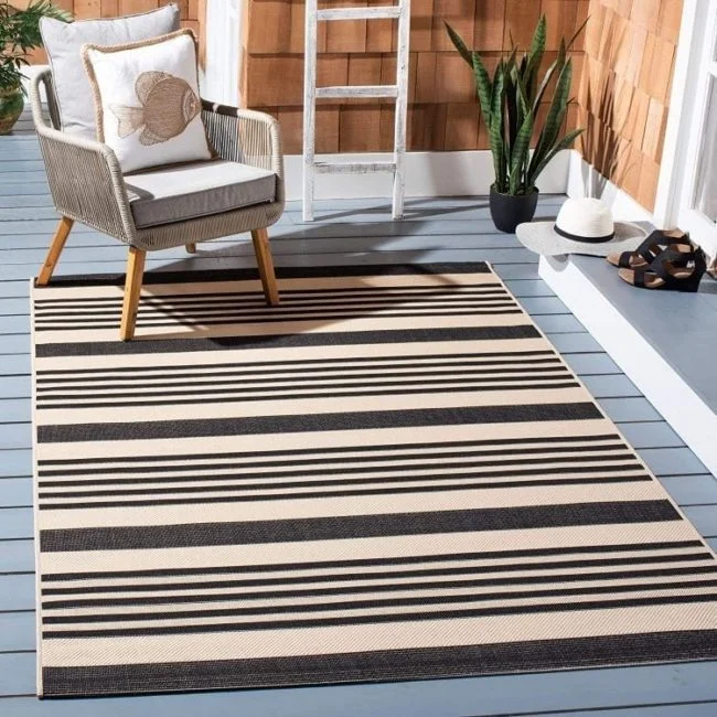 alfombra de patio black and white
