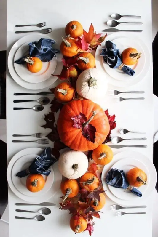 calabazas para decorar la mesa en thanksgiving