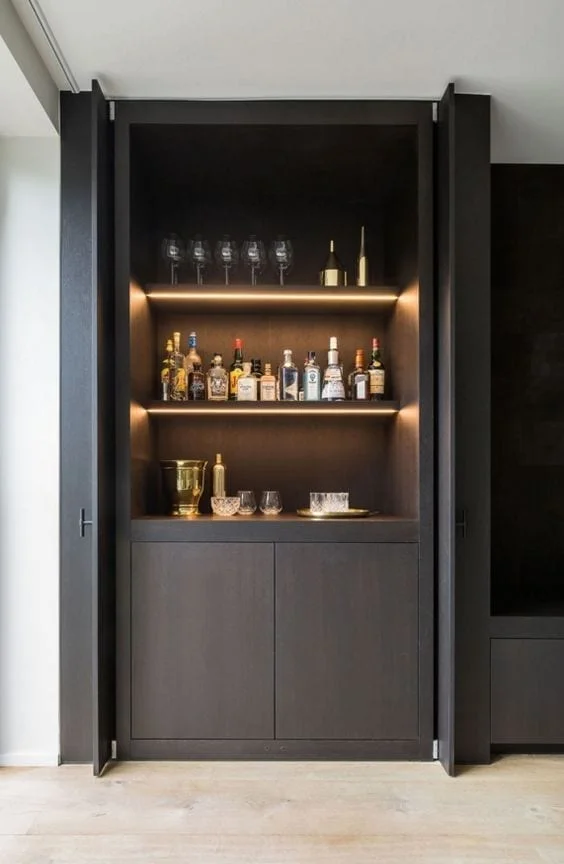ideas para hacer una barra de bebidas en un closet