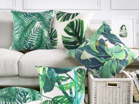 cojines con estampado tropical