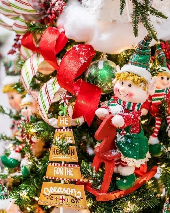 ideas para decorar un árbol de navidad de elfos
