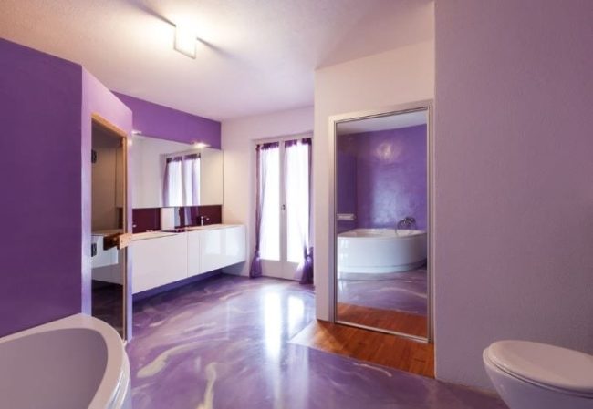 ideas para baños en tonos de violeta