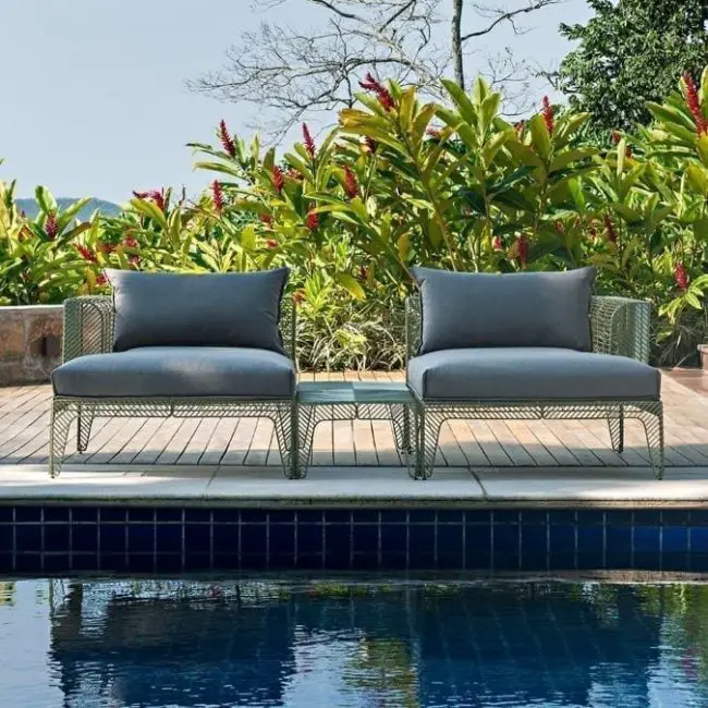 Muebles para la piscina: confort y durabilidad