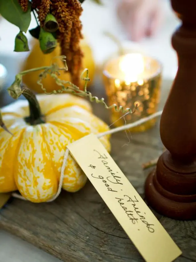 decorar la mesa para Thanksgiving